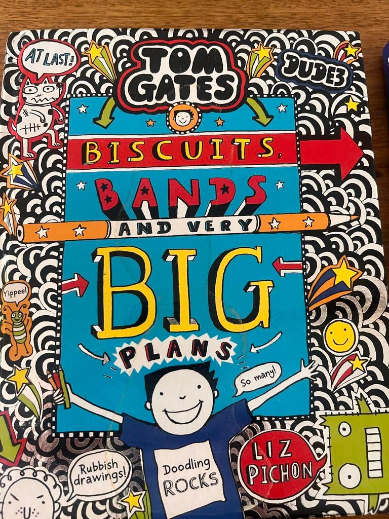 1xDog Man en 3xTom Gates boeken - 4x Engels, Ophalen of Verzenden, Gelezen, Fictie