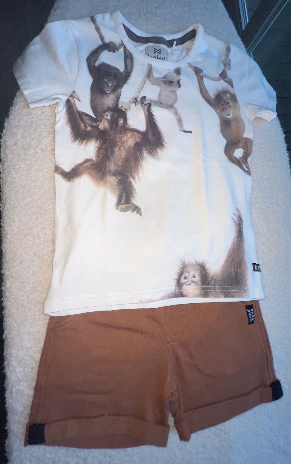 Koko Noko setje: 2 shirts met apenprint en korte broek, Kinderen en Baby's, Kinderkleding | Maat 110, Ophalen of Verzenden, Zo goed als nieuw