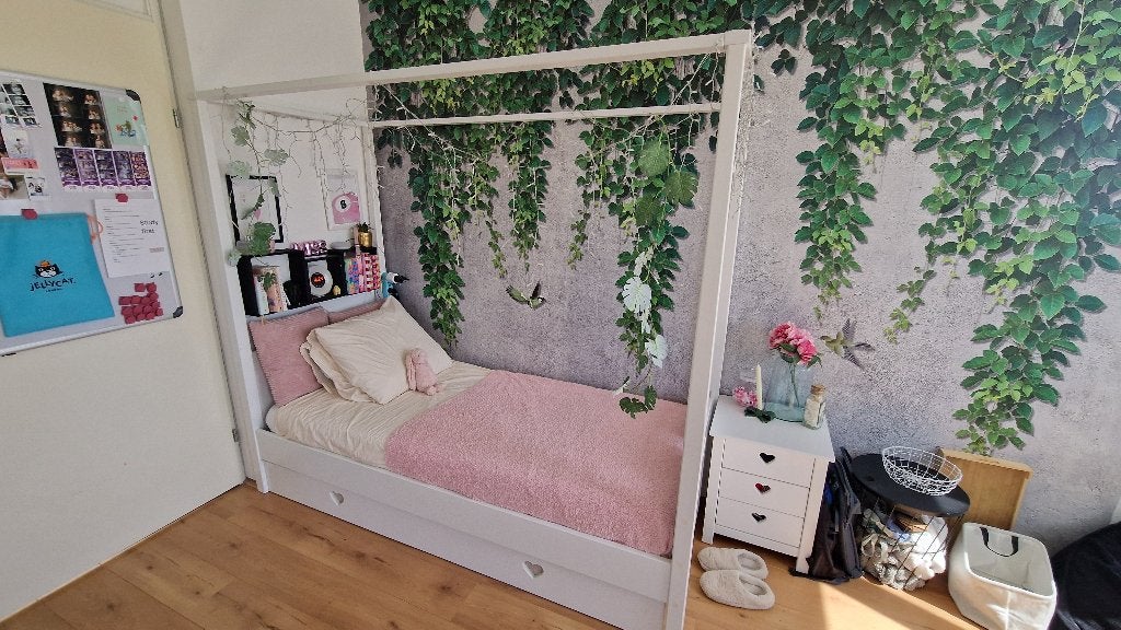 Complete Amori slaapkamer – hemelbed, nachtkastje, kaptafel, Ophalen, 90 cm, Eenpersoons, Prinses