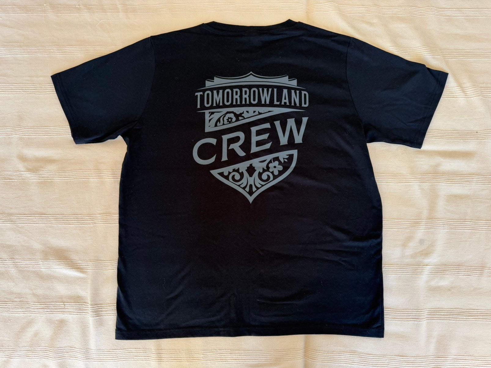 Tomorrowland crew shirt, Ophalen of Verzenden, Nieuw, Maat 52/54 (L), Zwart
