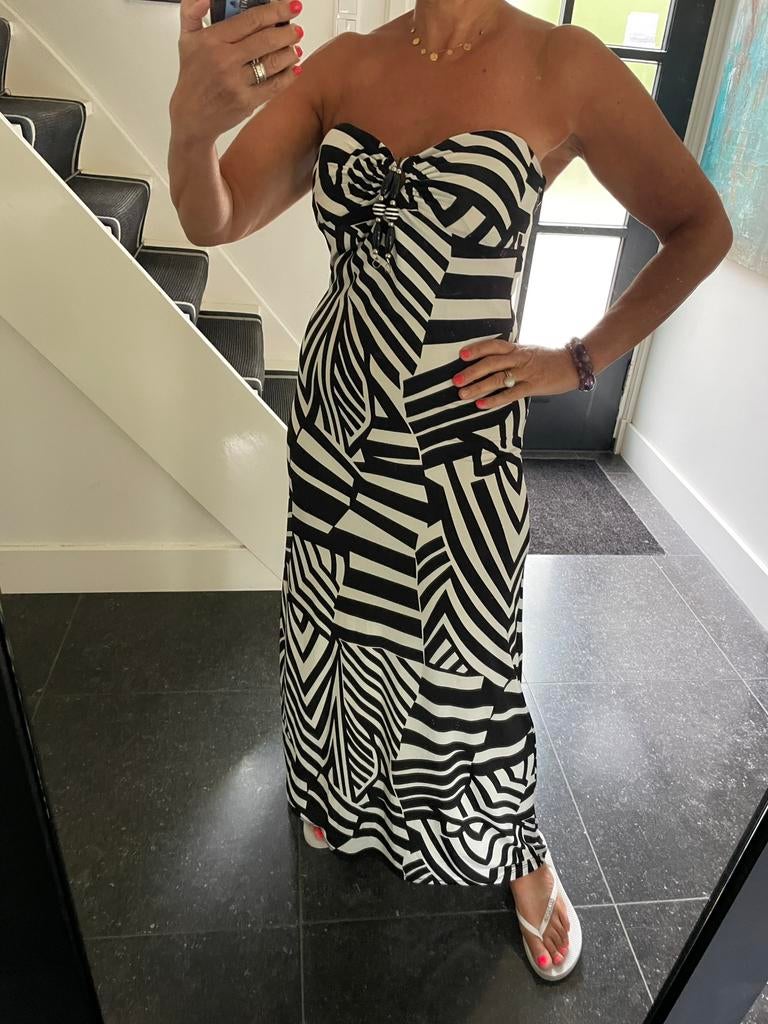 Lola&Liza, Belgisch Label, heerlijk zomerjurkje, S/M, Kleding | Dames, Ophalen of Verzenden, Zo goed als nieuw, Zwart, Onder de knie