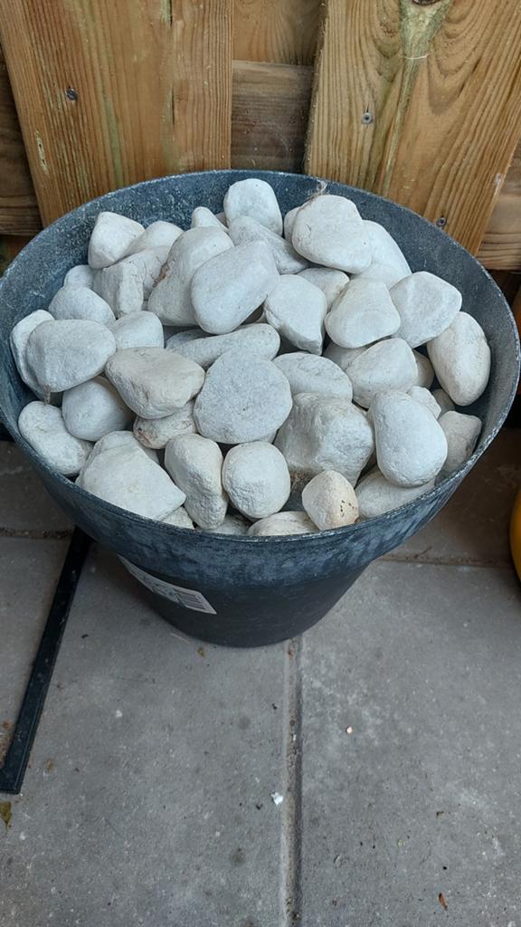 Emmer met witte stenen, Tuin en Terras, Grind, Keien en Split, Ophalen, Gebruikt