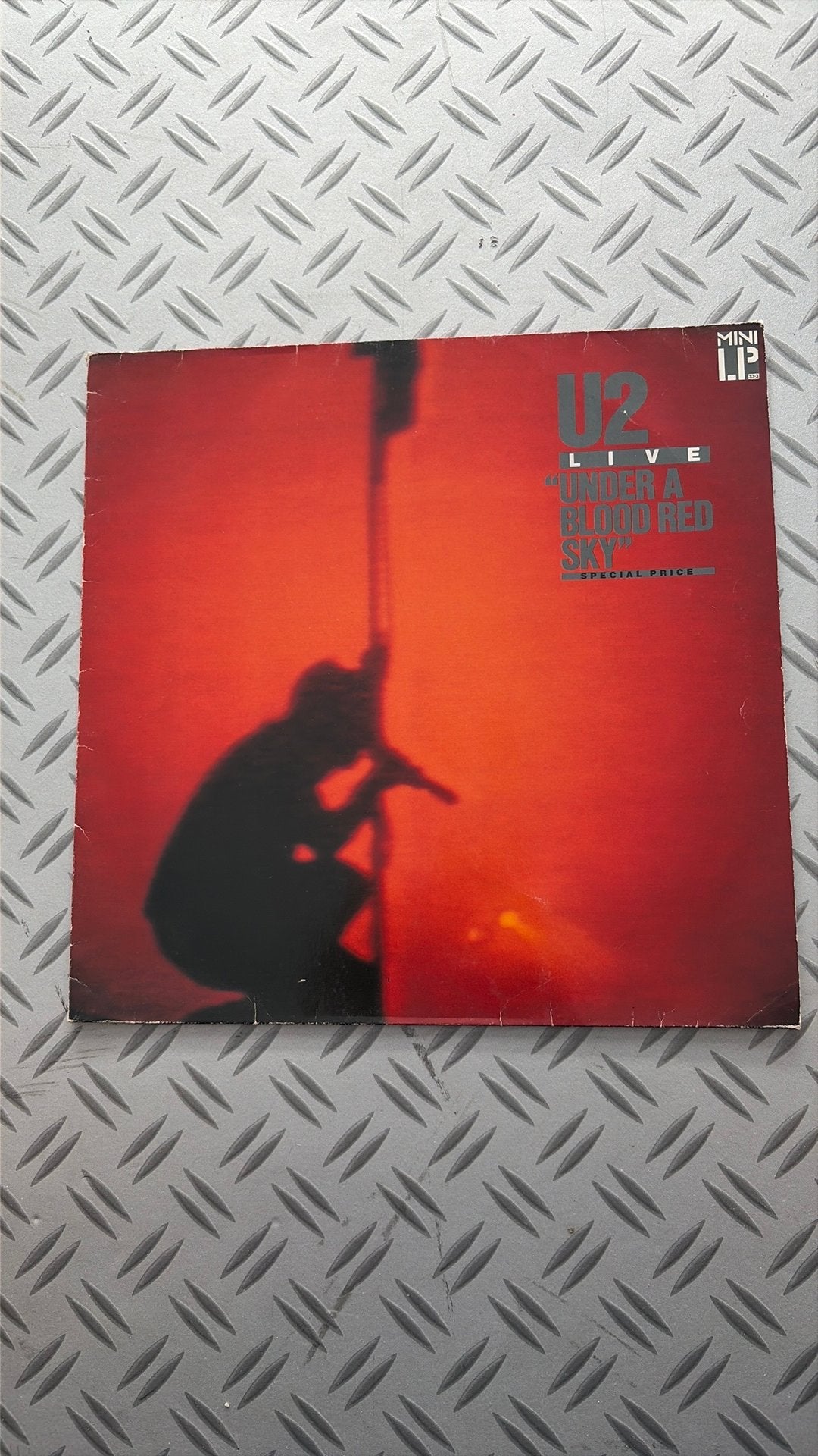 Lp U2 - Under a Blood Red Sky, live, LP, Gebruikt, Pop, Ophalen of Verzenden
