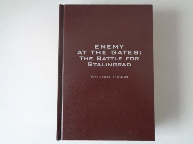 9557-10-1 : Enemy at the gate the battle for Stalingrad. AC, Ophalen of Verzenden, Tweede Wereldoorlog, Nieuw, Overige onderwerpen