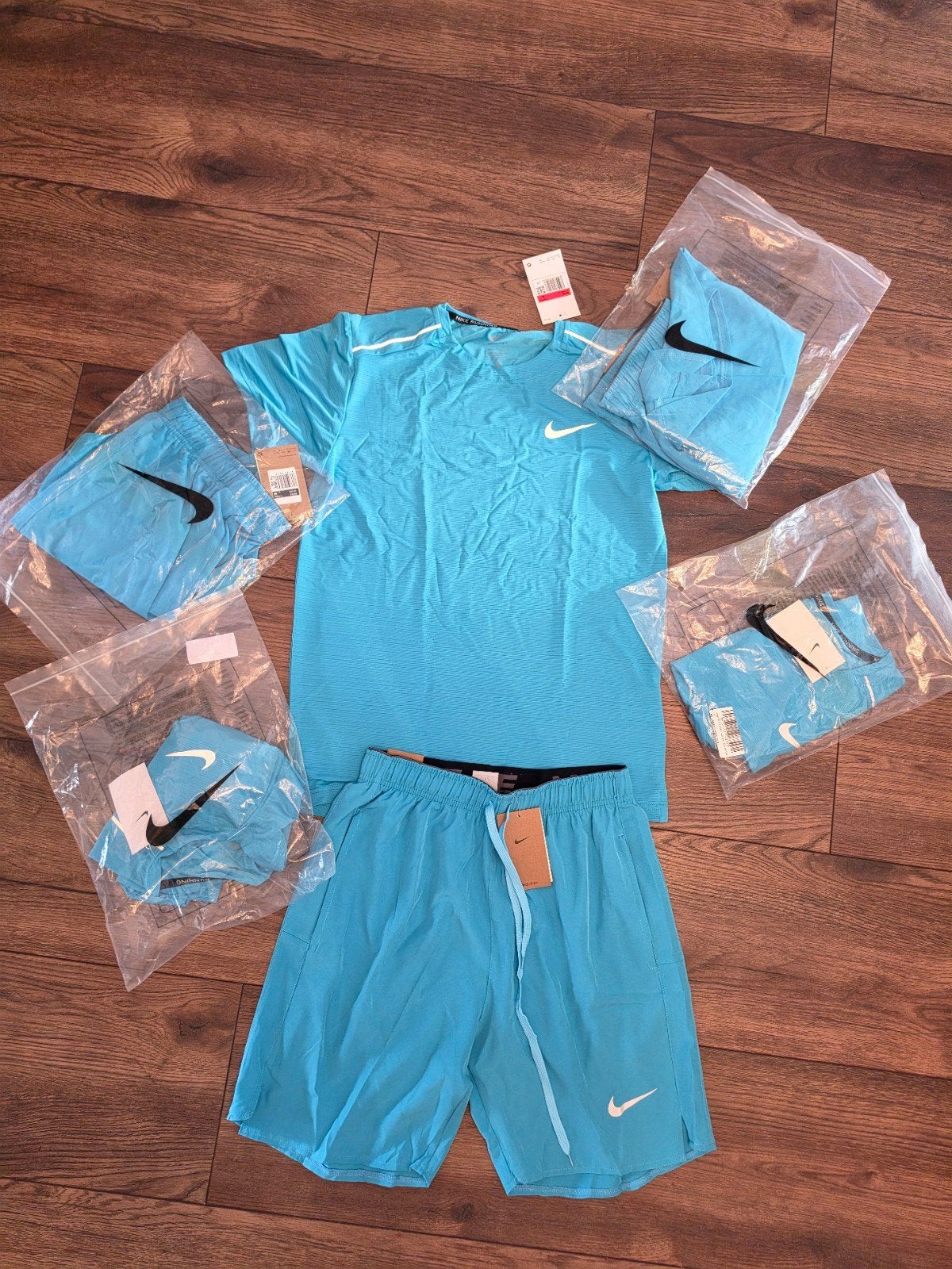 Nike Miler Sportsets T-Shirt + Shorts – Nieuw met tag (M&L), Ophalen of Verzenden, Nieuw