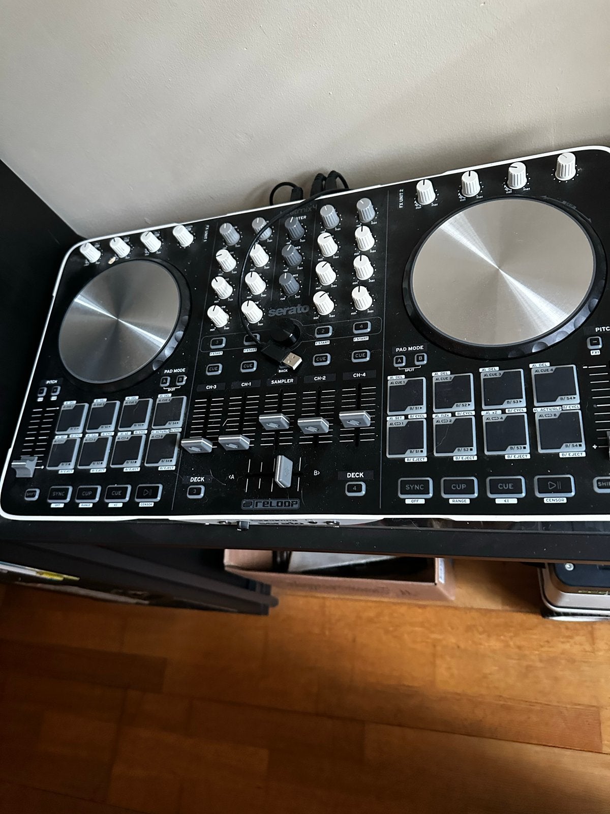 Serato Reloop DJ-set met 2 Hercules DJ Monitor speakers, Ophalen of Verzenden, Zo goed als nieuw, Dj-set, Reloop