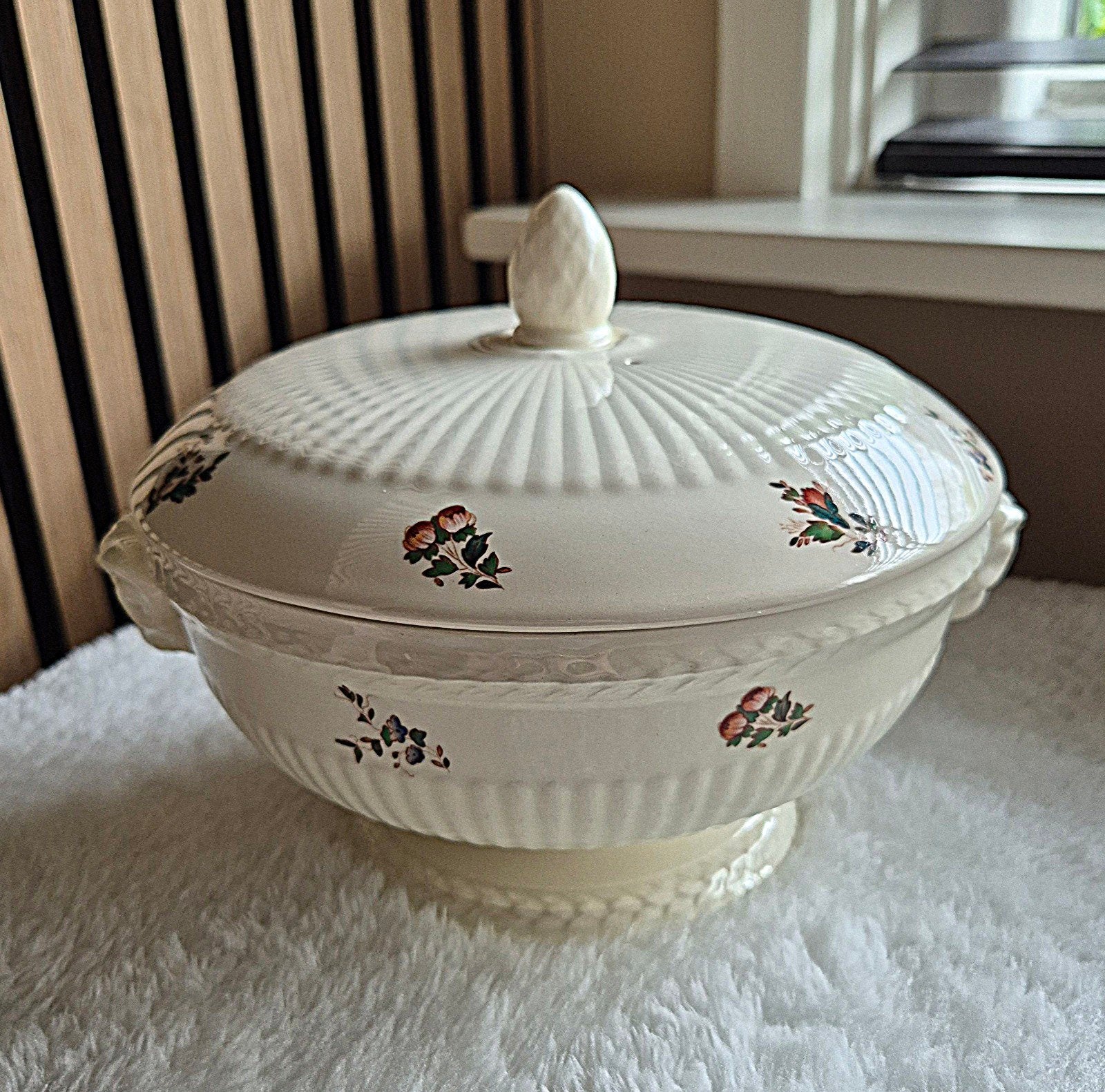 wedgwood Conway grote dekschaal, Ophalen of Verzenden, Zo goed als nieuw, Porselein, Schaal of Schalen
