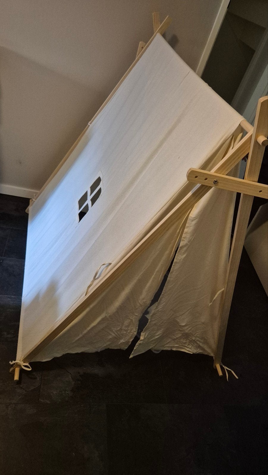 Houten speelhuisje/tent met zacht vloedkleedje beige, Ophalen
