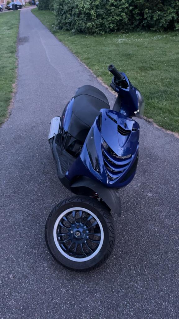 Zip 172cc ac brom custom teruil tegen crossmotor 125 2t, Ophalen, Maximaal 45 km/u, Zip, Zo goed als nieuw