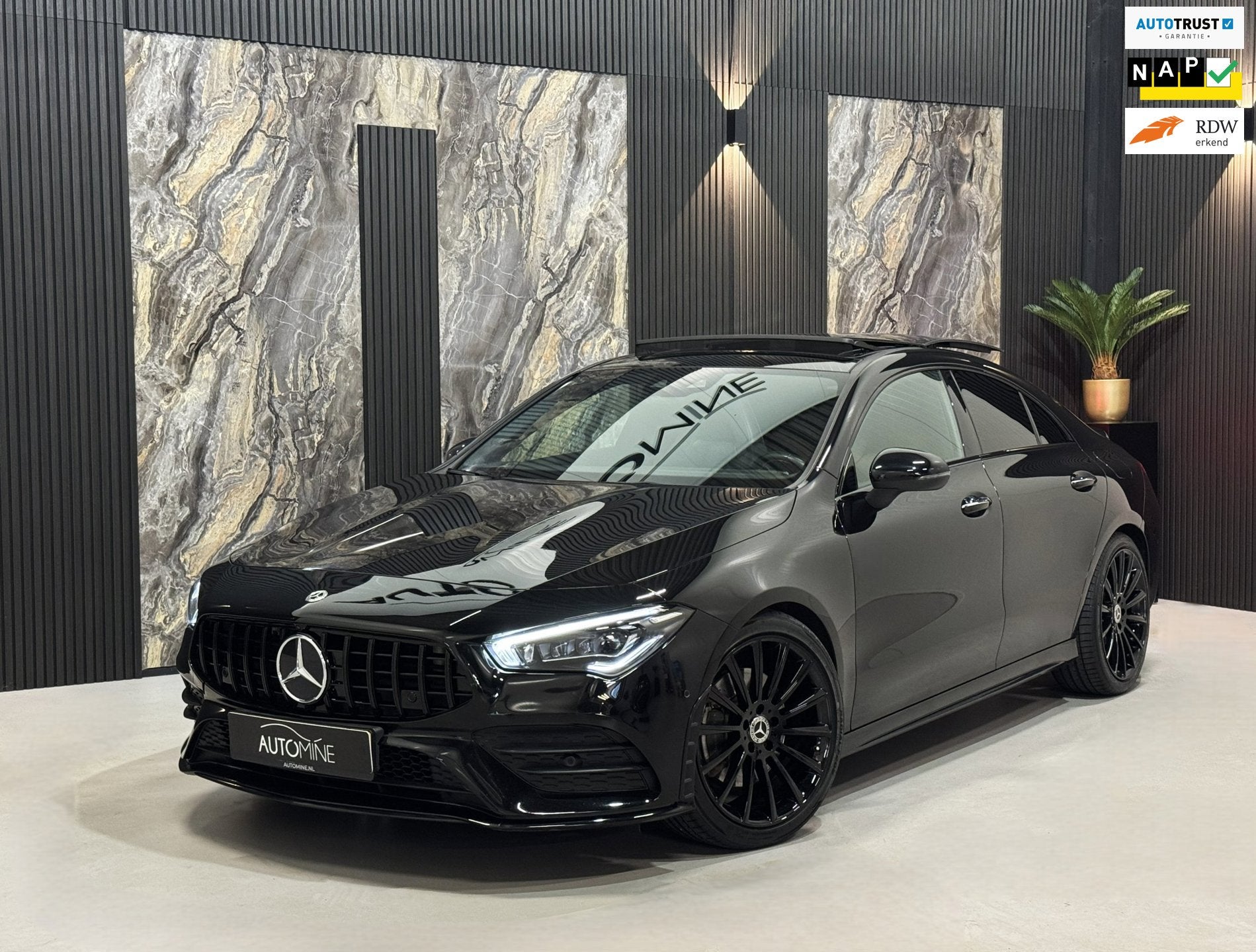 Mercedes-Benz CLA-klasse 200 Launch Ed AMG 45 PACK|PANO|SFEE, Gebruikt, 4 cilinders, 715 kg, Origineel Nederlands