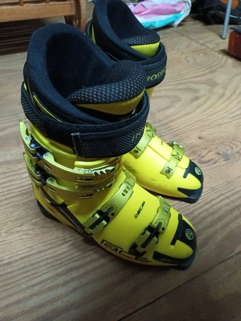 Gele skischoenen Rossignol race one-pro maat 28.5 geel, Gebruikt, Rossignol, Schoenen, Ophalen of Verzenden