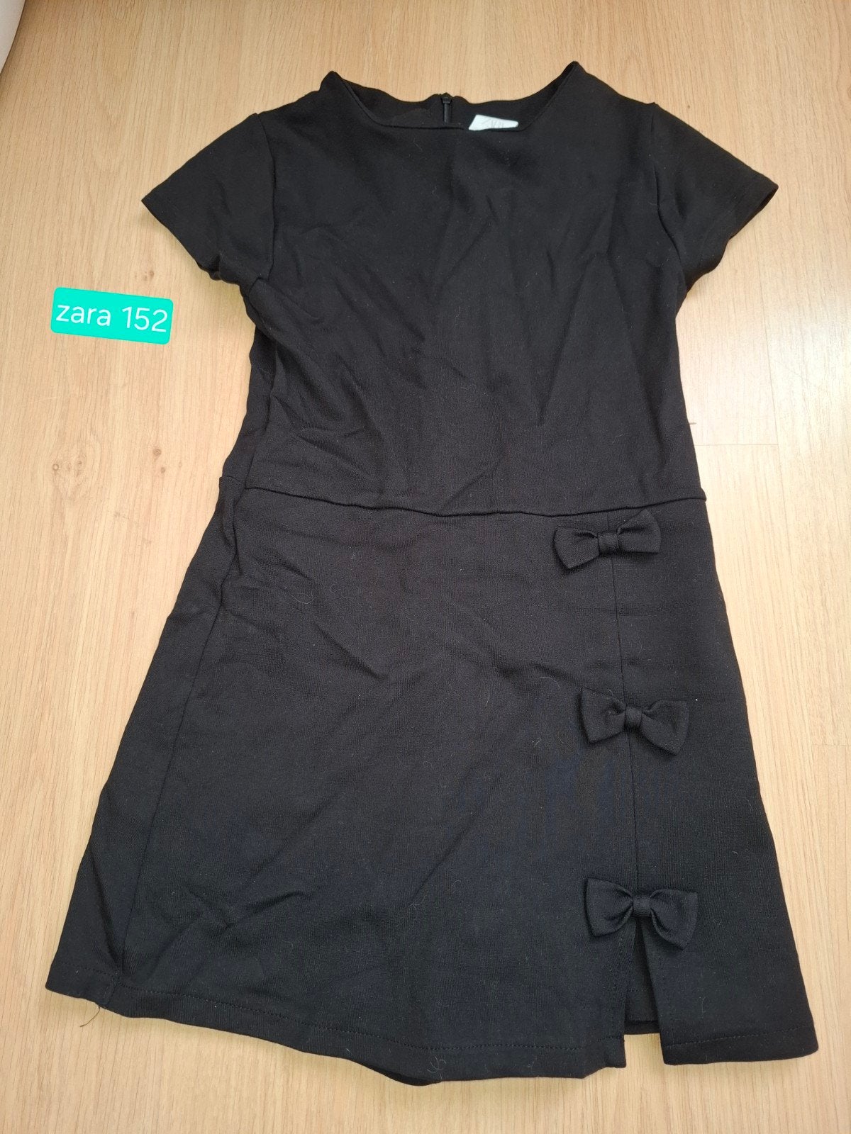 Zwart jurkje met strikjes - Zara maat 152, Kinderen en Baby's, Kinderkleding | Maat 152, Gebruikt, Meisje, Ophalen of Verzenden
