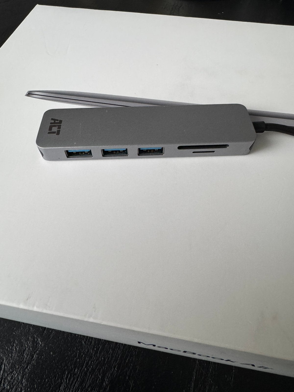 Foto 11 van MacBook Air retina 13 inch 2020 zgan 256gb 259 oplaad cycli