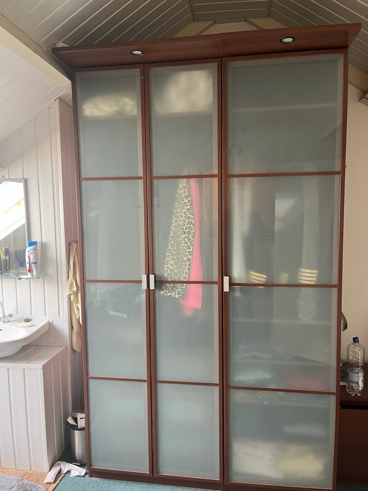 Kledingkast met glazen deuren en lades, Ophalen, Gebruikt, 100 tot 150 cm, 200 cm of meer