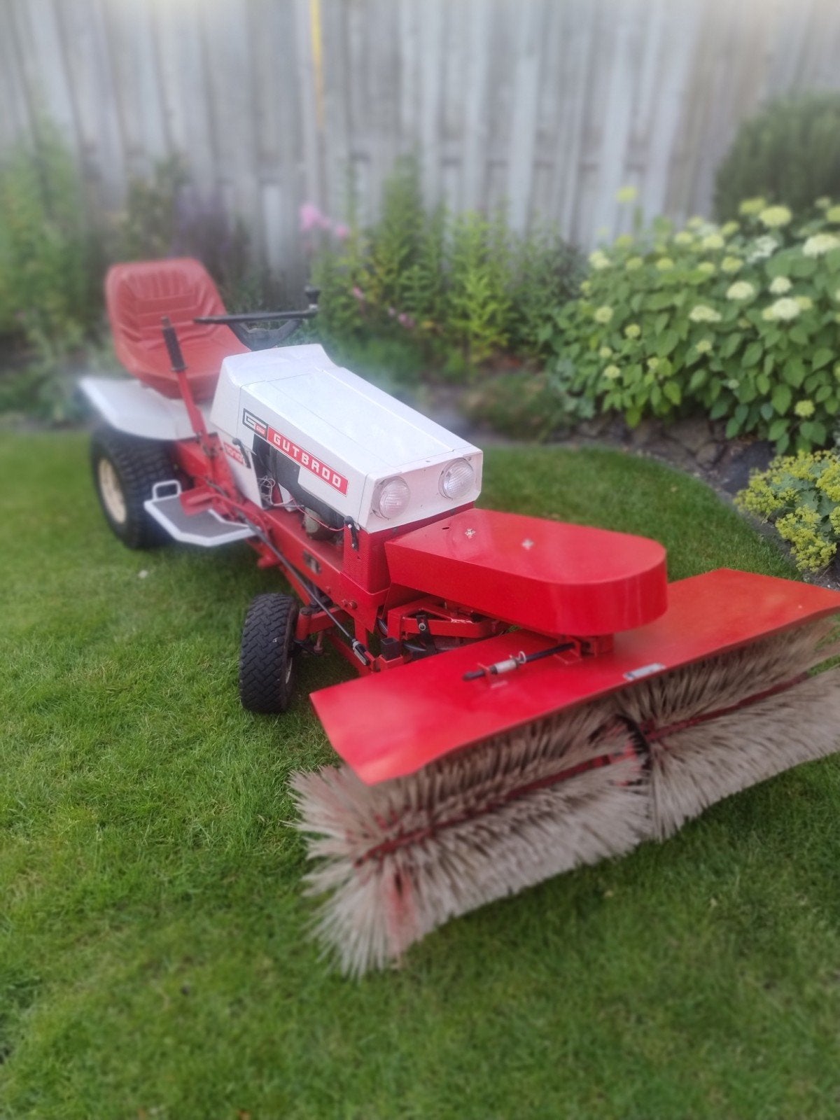 Gutbrod 1010 met veegmachine, Ophalen, Gebruikt, Gutbrod