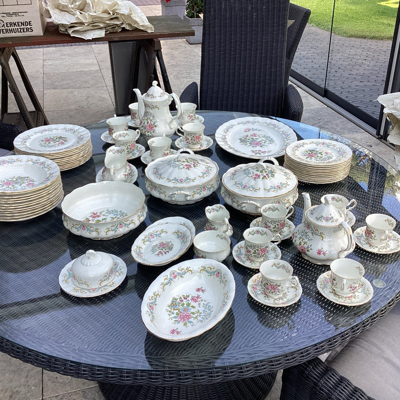 Royal Standard Mandarin Servies - Blauw/Roze met Gouden Rand, Overige merken, Klassiek, Ophalen of Verzenden, Zo goed als nieuw