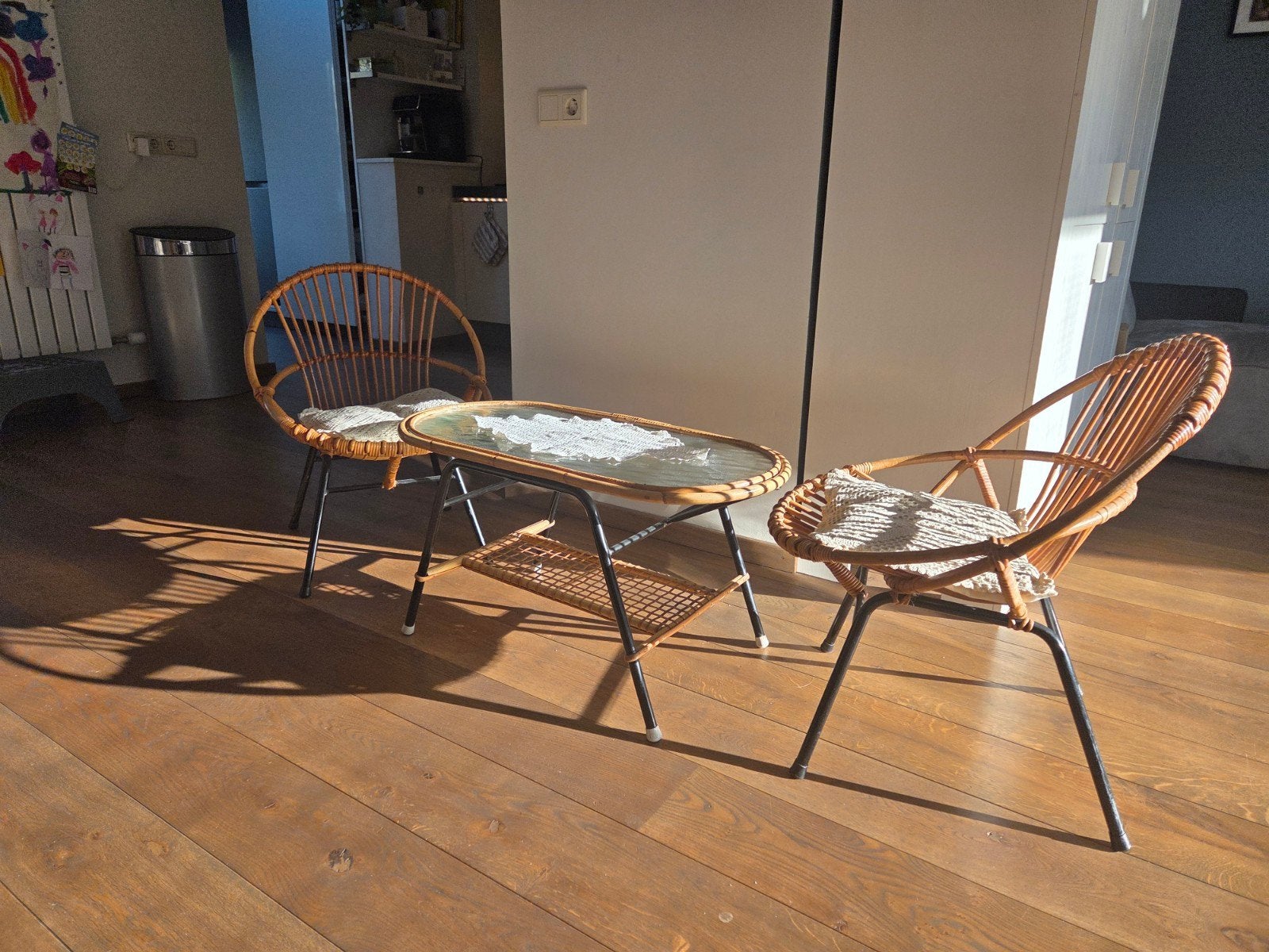 Prachtige vintage rotan set met 2 fauteuils en tafel, Ophalen