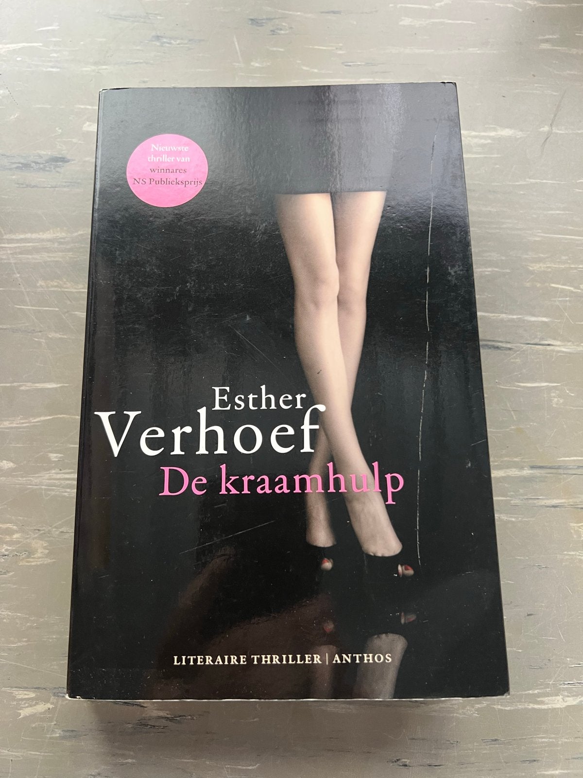 Esther Verhoef - De kraamhulp (Literaire thriller), Ophalen of Verzenden, Gelezen
