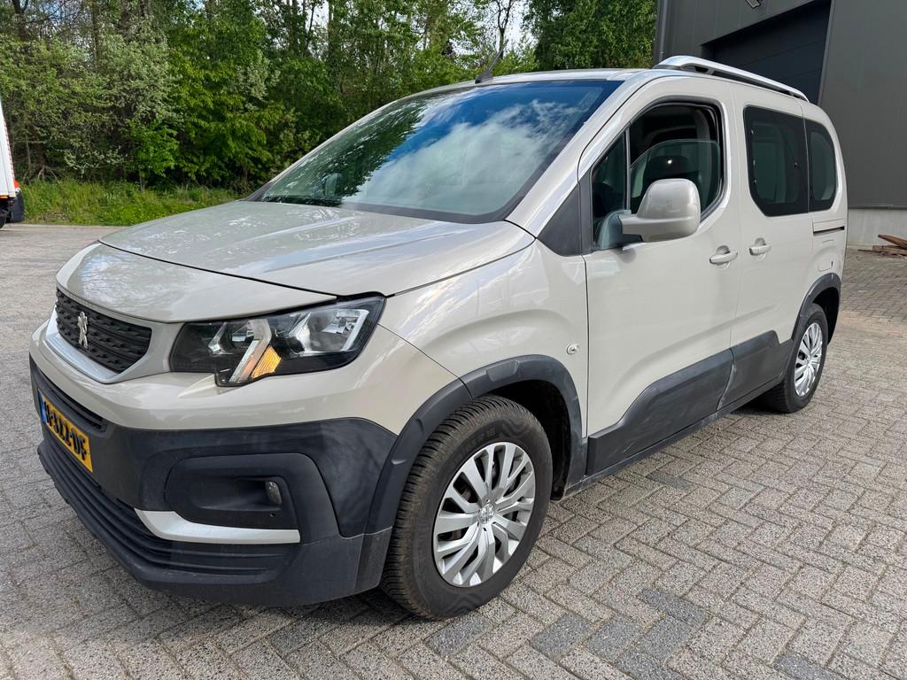 Peugeot Partner 1.2 Puretech Rifter Allure Carplay cruiseC, Auto's, Peugeot, Voorwielaandrijving, Gebruikt, 1199 cc, Handgeschakeld