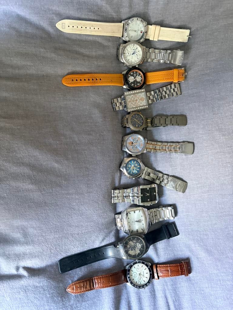 10 horloges verschillende merken (Guess, Fossil, Tommy), Overige merken, Overige materialen, Gebruikt, Polshorloge