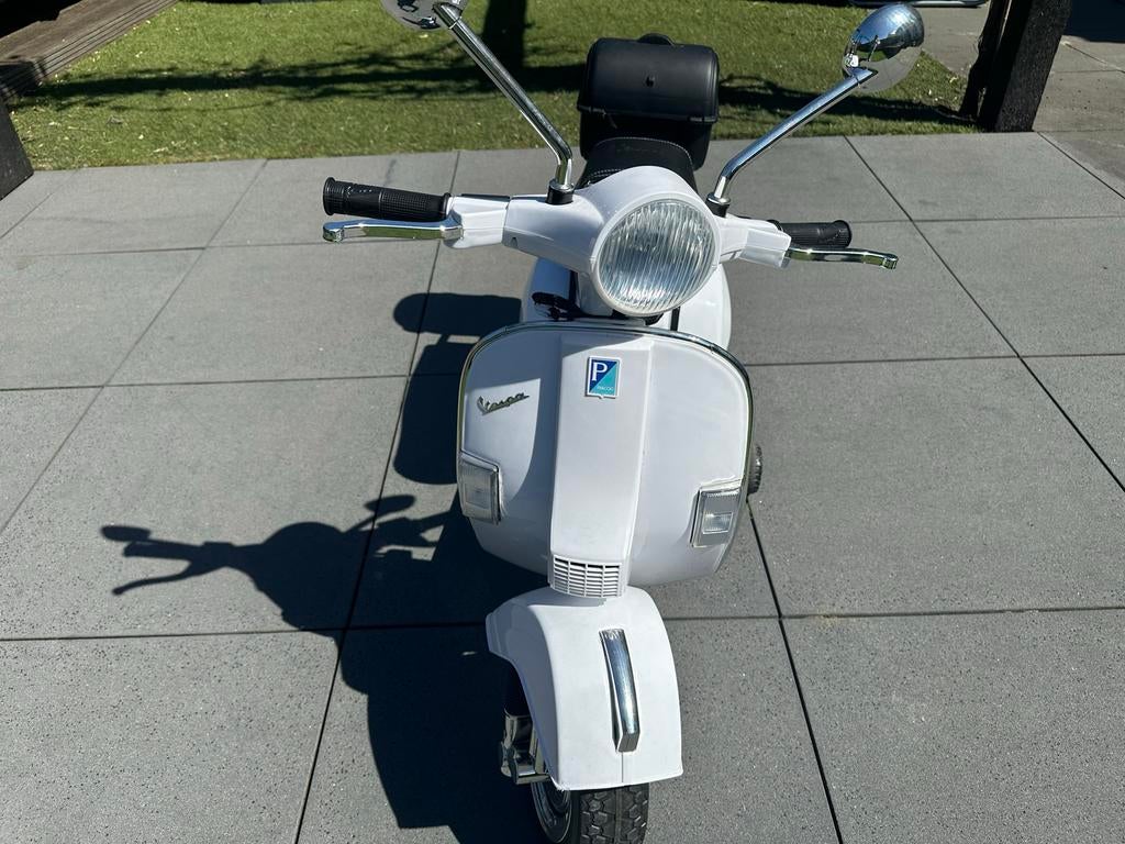 Elektrische Kinderscooter Vespa - Wit, Ophalen, Zo goed als nieuw