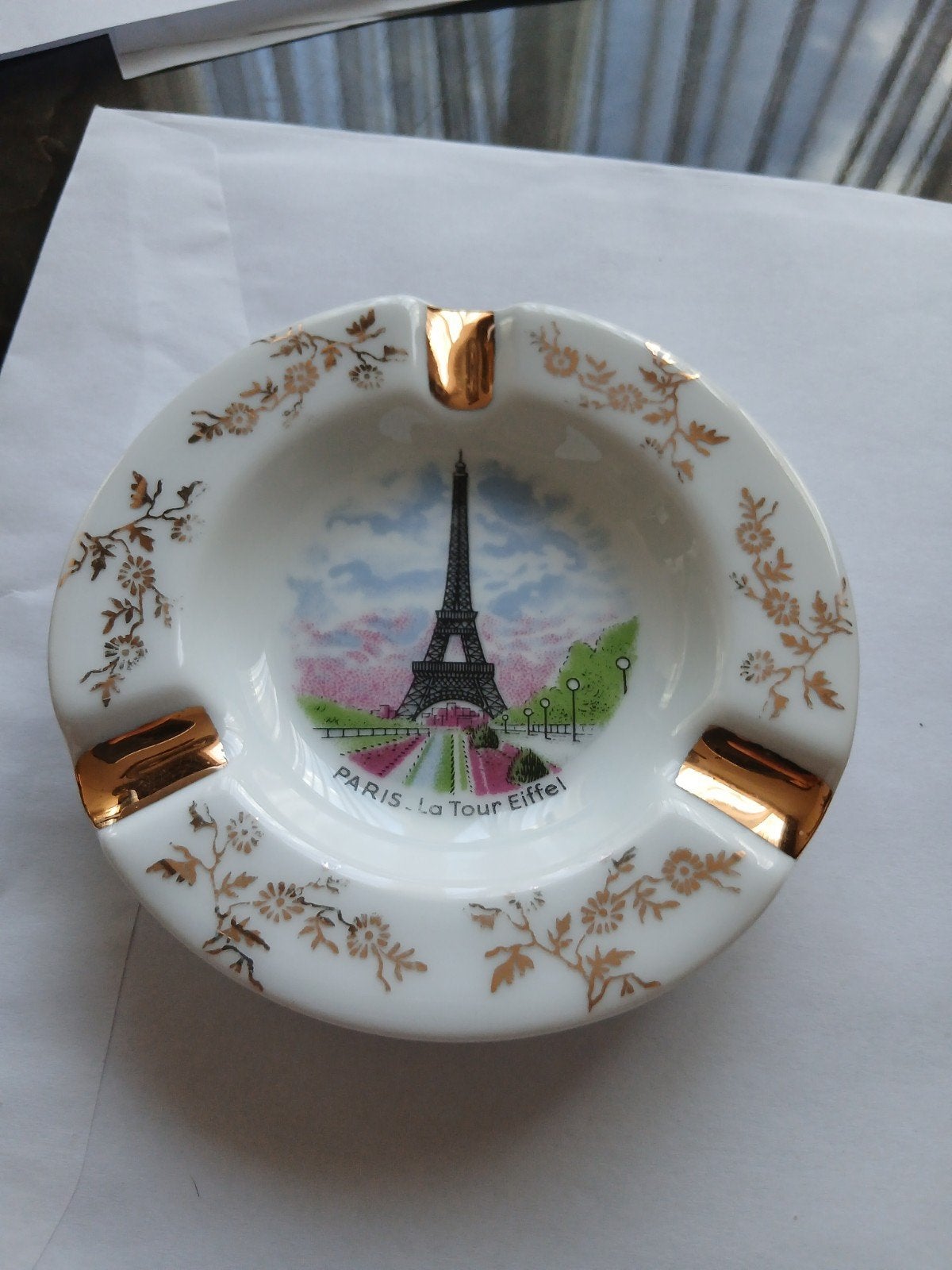 Vintage Limoges Asbak met Eiffeltoren - Parijs Souvenir, Verzenden, Zo goed als nieuw, Asbak