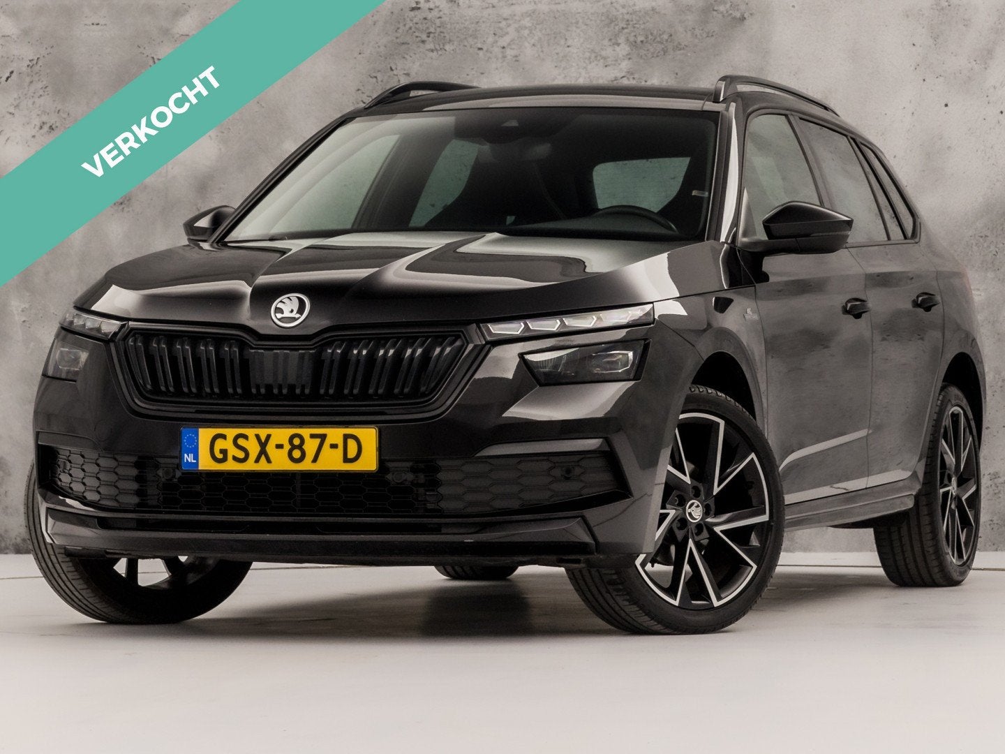 Skoda Kamiq 1.0 TSI Monte Carlo Automaat (PANORAMADAK, VIRTU, 12 maanden, Stof, Zwart, 3 cilinders