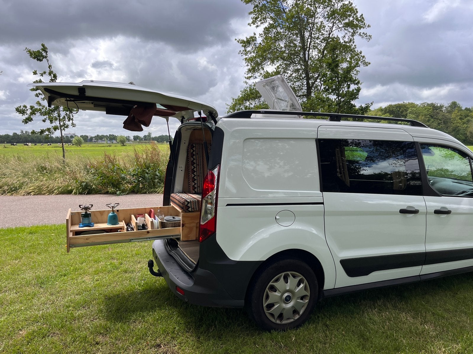 Minicamper Ford Transit Connect 1.0 73KW 2016 Wit, Voorwielaandrijving, Stof, Electronic Stability Program (ESP), Wit