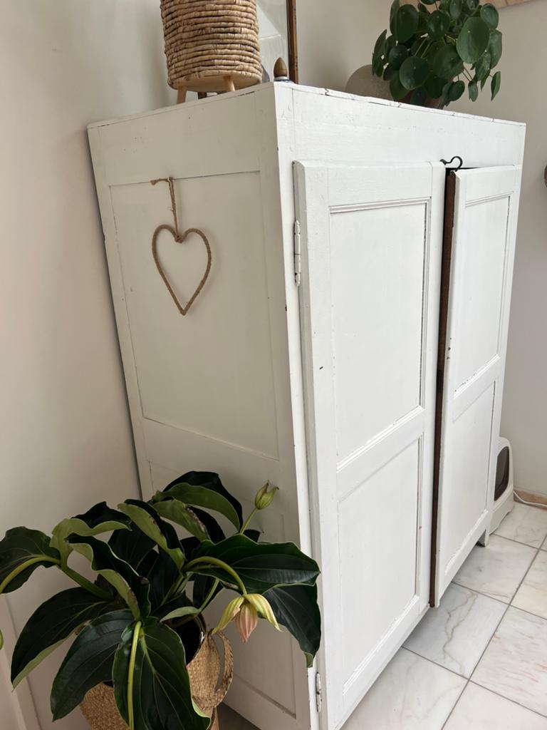 GRATIS Oude brocante kast, Ophalen, Zo goed als nieuw