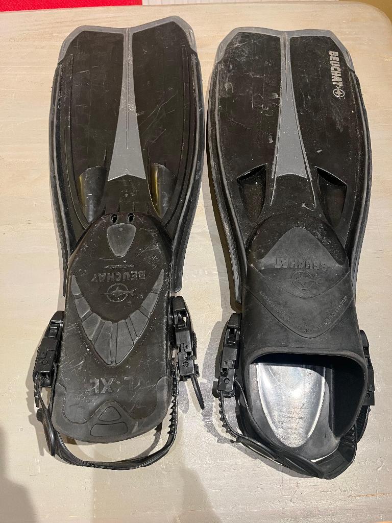 Beuchat vinnen L - XL, Watersport en Boten, Duiken, Ophalen of Verzenden, Gebruikt, Zwem- of Duikvliezen