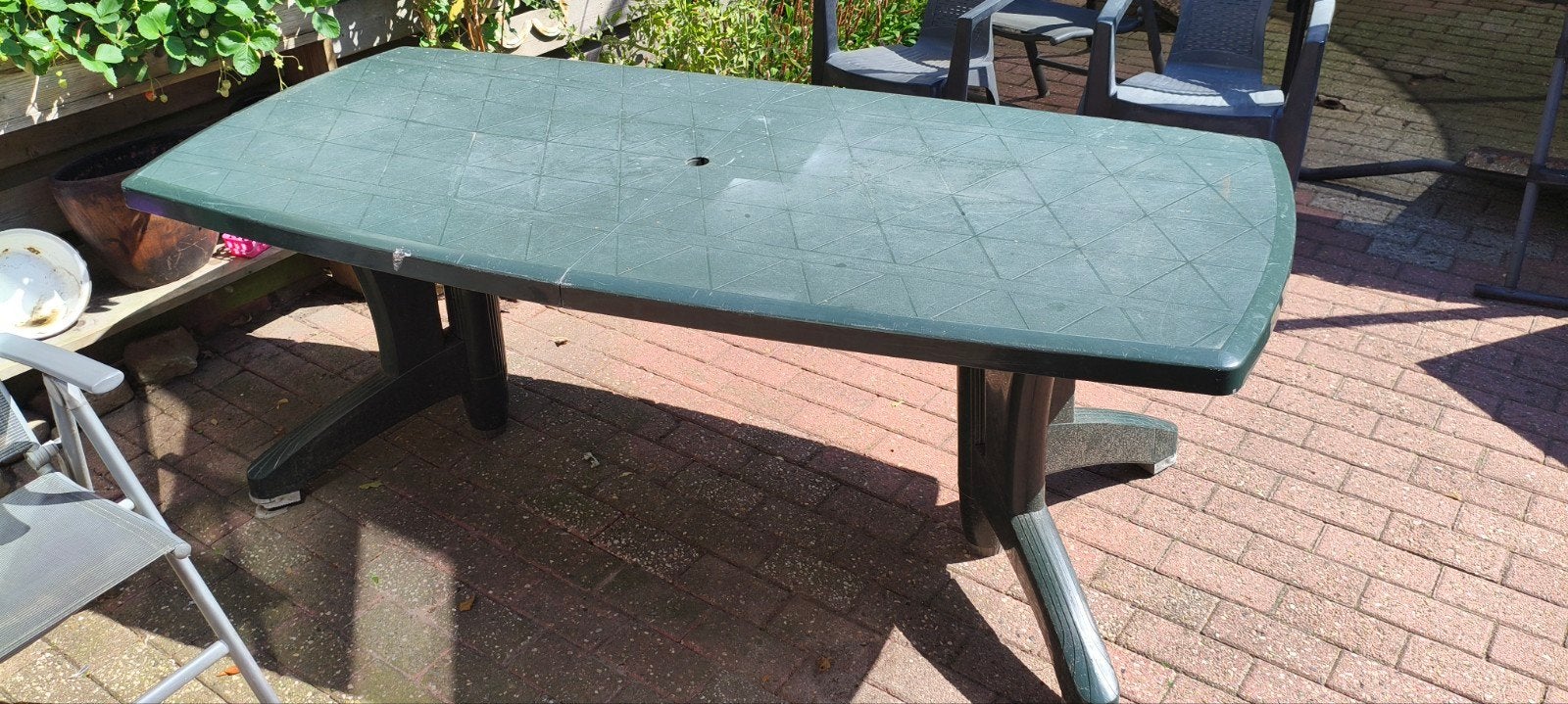 6-8 persoons groene tuintafel, Ophalen, Ovaal, Kunststof