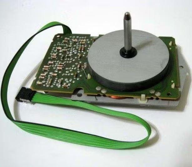 Dual direct drive motor EDS910, Ophalen of Verzenden, Zo goed als nieuw, Platenspeler-onderdeel, Dual