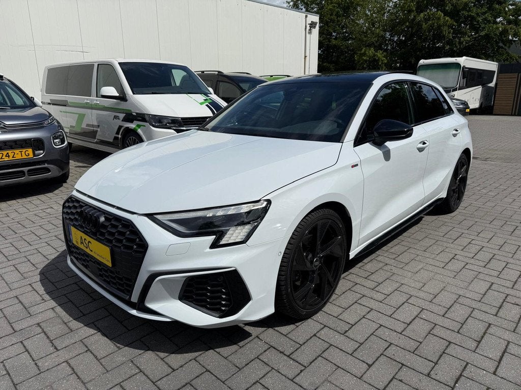 Audi A3 Sportback 35 TFSI 150pk - 3 x S-Line - Alle opties -, Auto's, Audi, 1300 kg, 4 cilinders, Wit, Leder