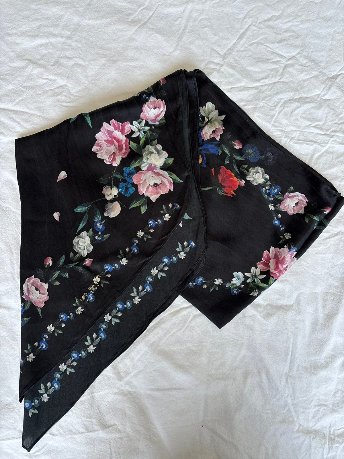 Zwarte Ted Baker sjaal van satijn, Ophalen of Verzenden, Zo goed als nieuw, Sjaal