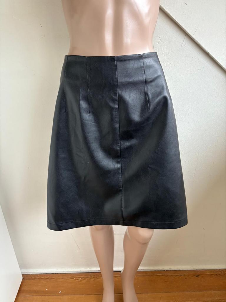 Aaiko pu-leren rok maat L zwart leren look, Zwart, Maat 42/44 (L), Ophalen of Verzenden, Zo goed als nieuw
