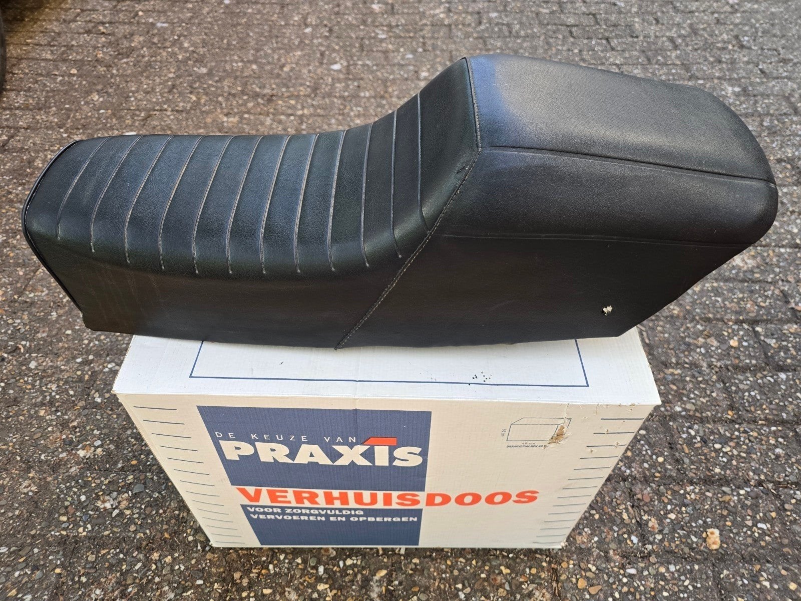 Zundapp Sprinter CS50 CH. ZWITSER model buddyseat., Verzenden