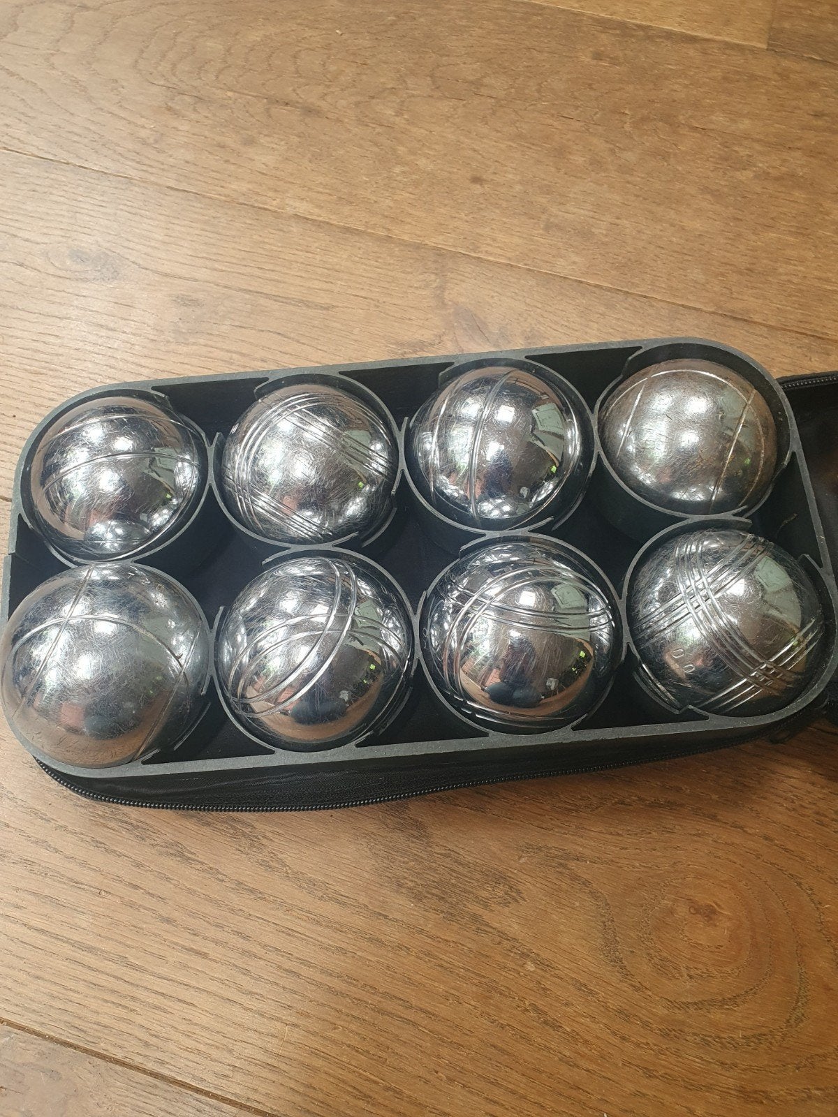 Petanque ballen, Ophalen