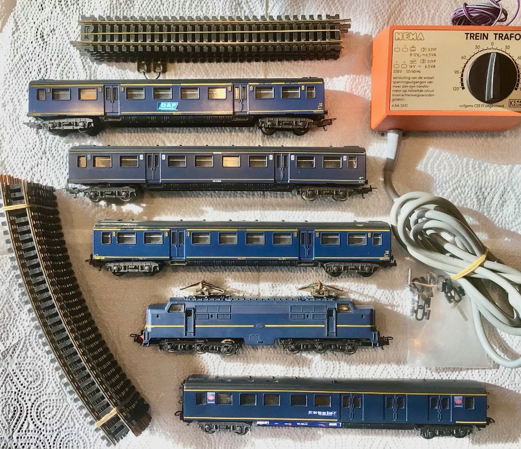 NS personentrein incl. postrijtuig, rails en trafo. Lima H0., Gelijkstroom, Analoog, Ophalen of Verzenden, Lima