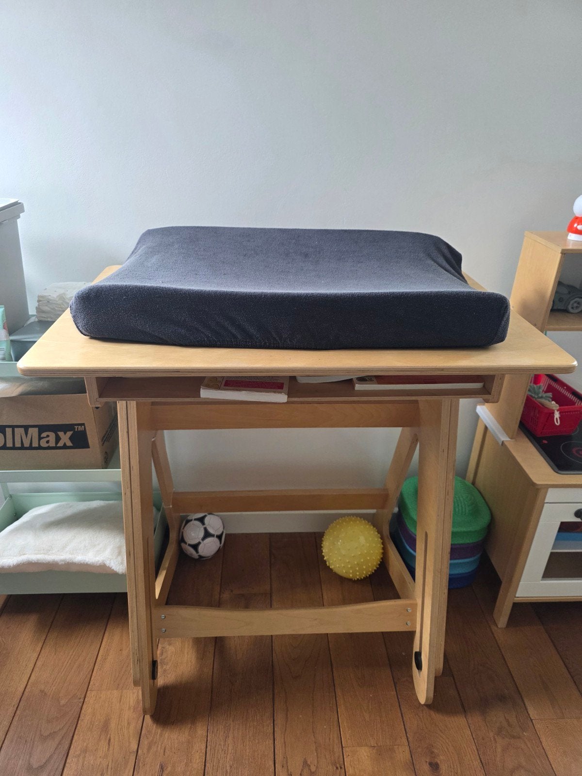 Verstelbaar sta bureau / verschoontafel, Ophalen of Verzenden, Gebruikt, 50 tot 70 cm, 105 cm of meer