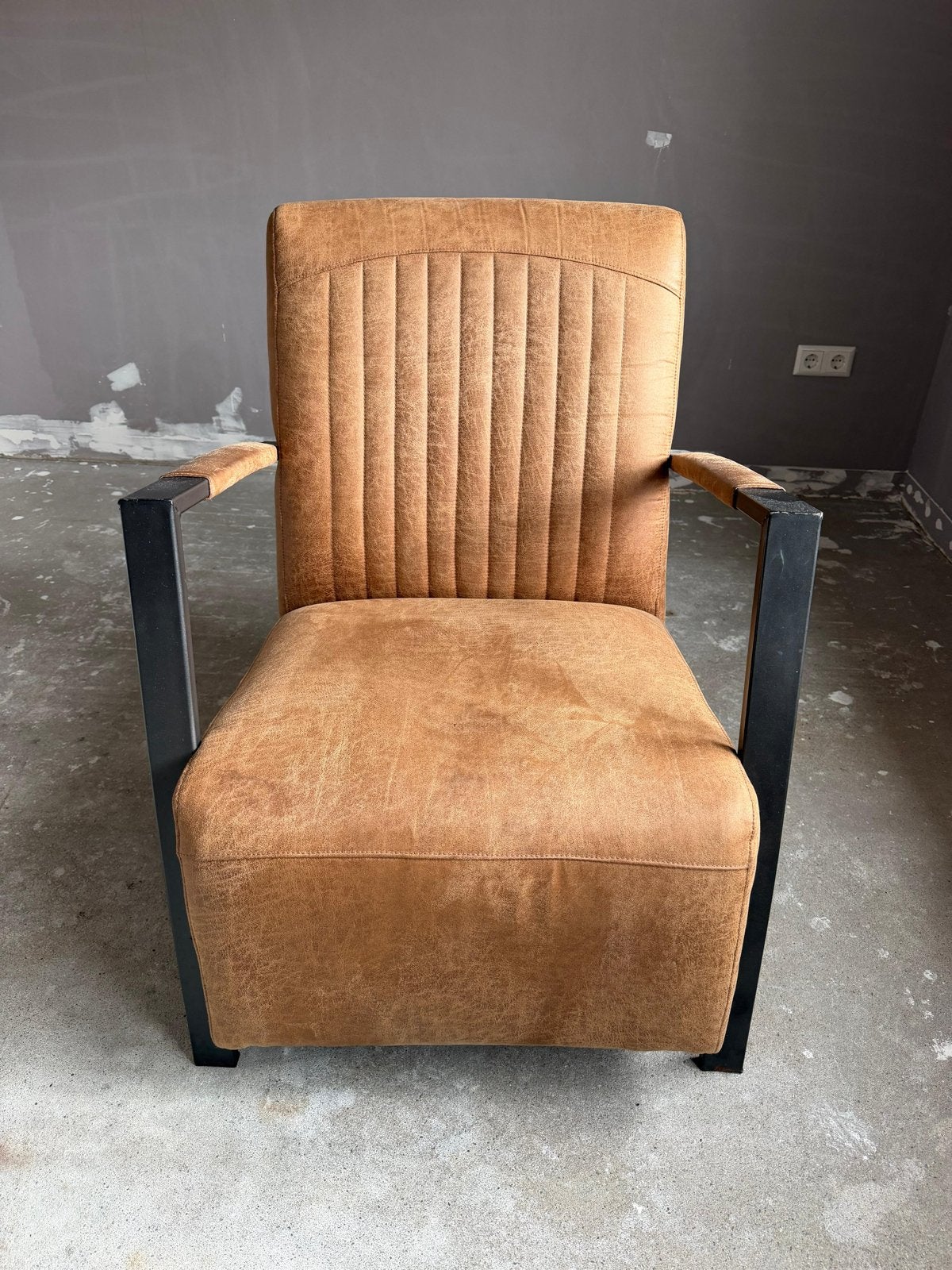 Industriële fauteuil - Cognac bruin kunstleer, Ophalen, Kunststof, 75 tot 100 cm, Zo goed als nieuw