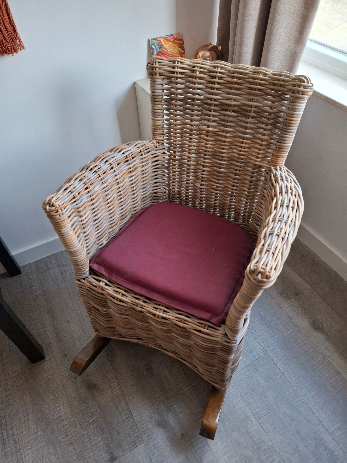 Rotan schommelstoel, Kinderen en Baby's, Kinderkamer | Tafels en Stoelen, Ophalen, Zo goed als nieuw, Stoel(en)
