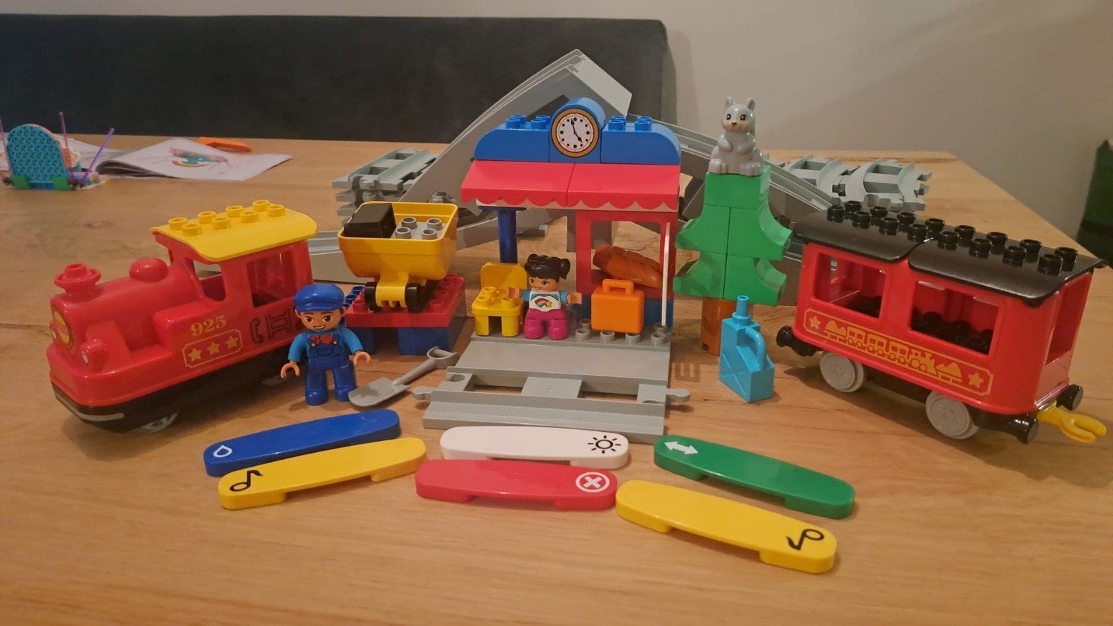 Lego Duplo Treinset met bruggen en station (10872 & 10874), Kinderen en Baby's, Speelgoed | Duplo en Lego, Compleet, Lego, Ophalen of Verzenden