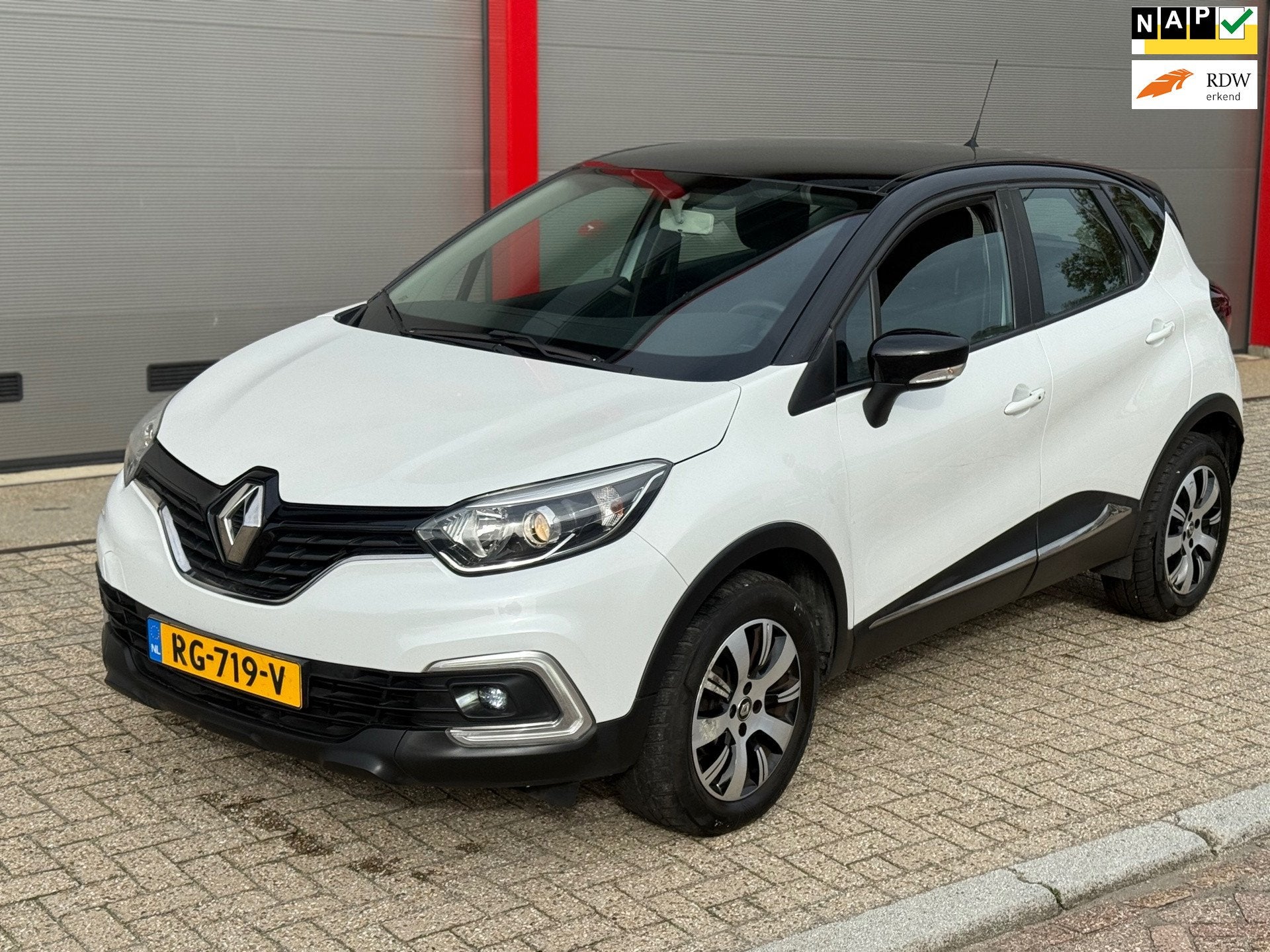 Renault Captur 0.9 TCe Zen | nieuwe distributie |, Voorwielaandrijving, 898 cc, Gebruikt, Euro 6