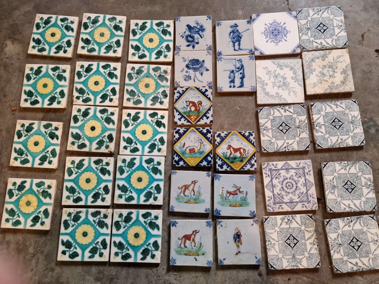 Diverse collectie ambachtelijke oude tegeltjes, Ophalen