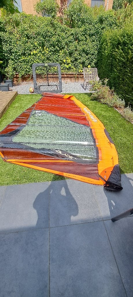 Loftsails switchblade 9.5 m2 HD incl 100% carbon rdm mast, Watersport en Boten, Windsurfen, Ophalen, Zo goed als nieuw, 8 m² of meer