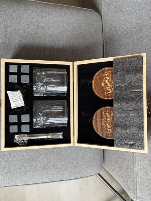 whisky set in houtendoos, Ophalen