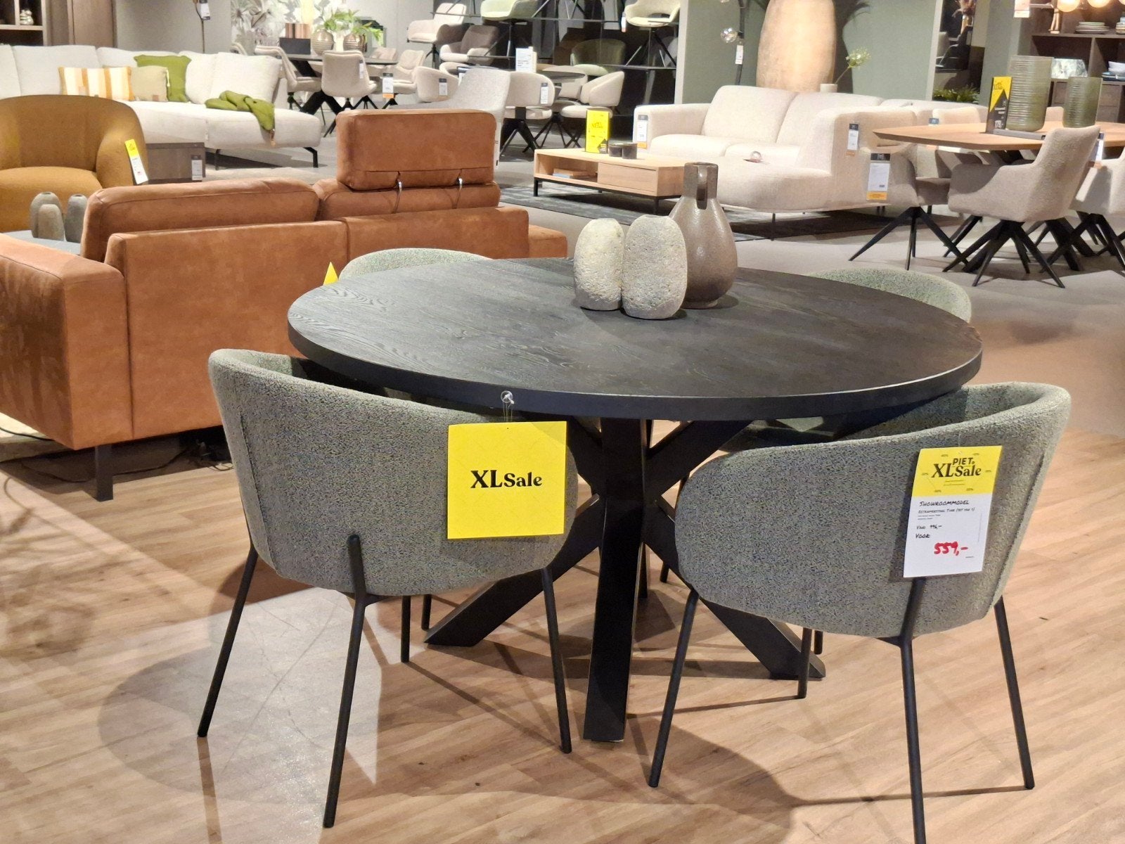Showroommodel Montel Tune Eetkamerstoel (set van 4)toe, Huis en Inrichting, Stoelen, Ophalen, Zwart, Nieuw, Stof