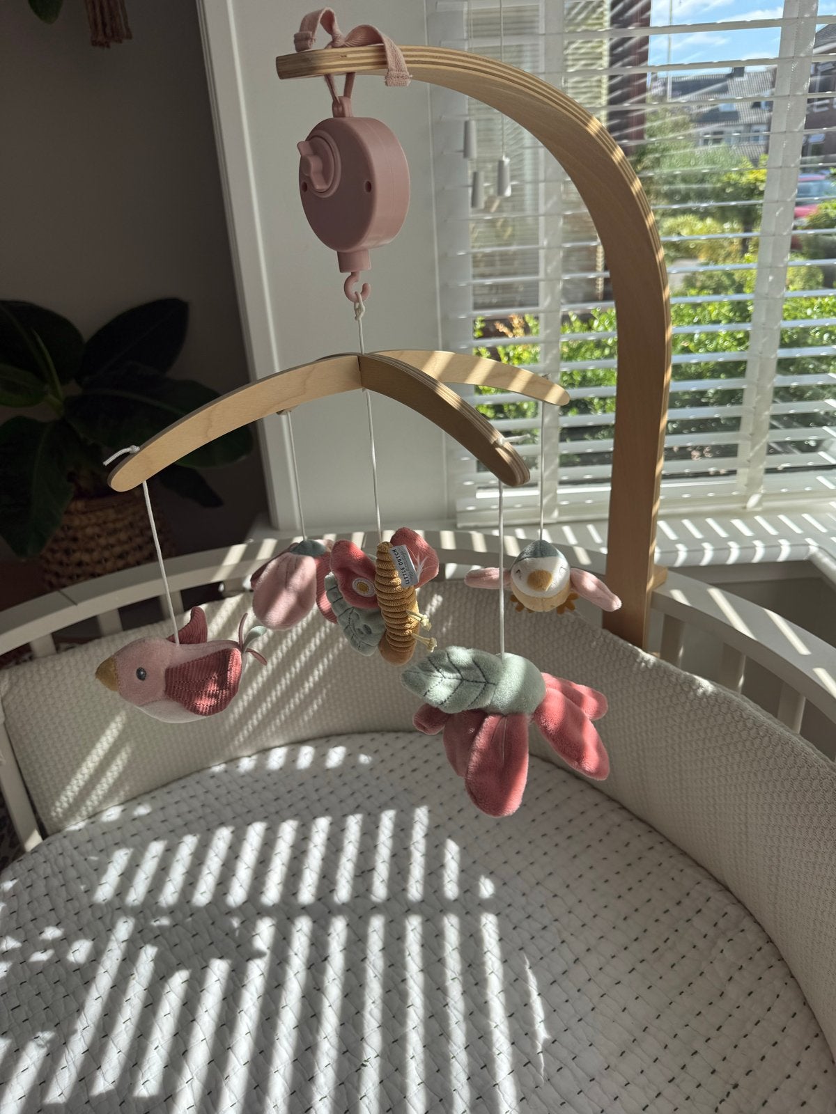 Little Dutch Muziekmobiel - flowers and butterflies, Ophalen, Zo goed als nieuw, Mobiel, Met geluid