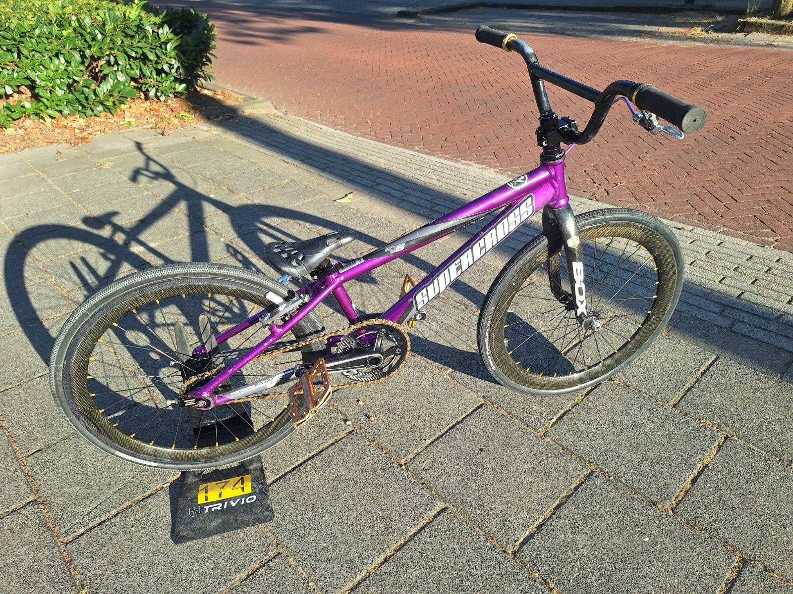 Supercross BMX fiets - Paars/Zwart Junior, Fietsen en Brommers, Fietsen | Crossfietsen en BMX, Ophalen, Gebruikt, Velgrem, Aluminium
