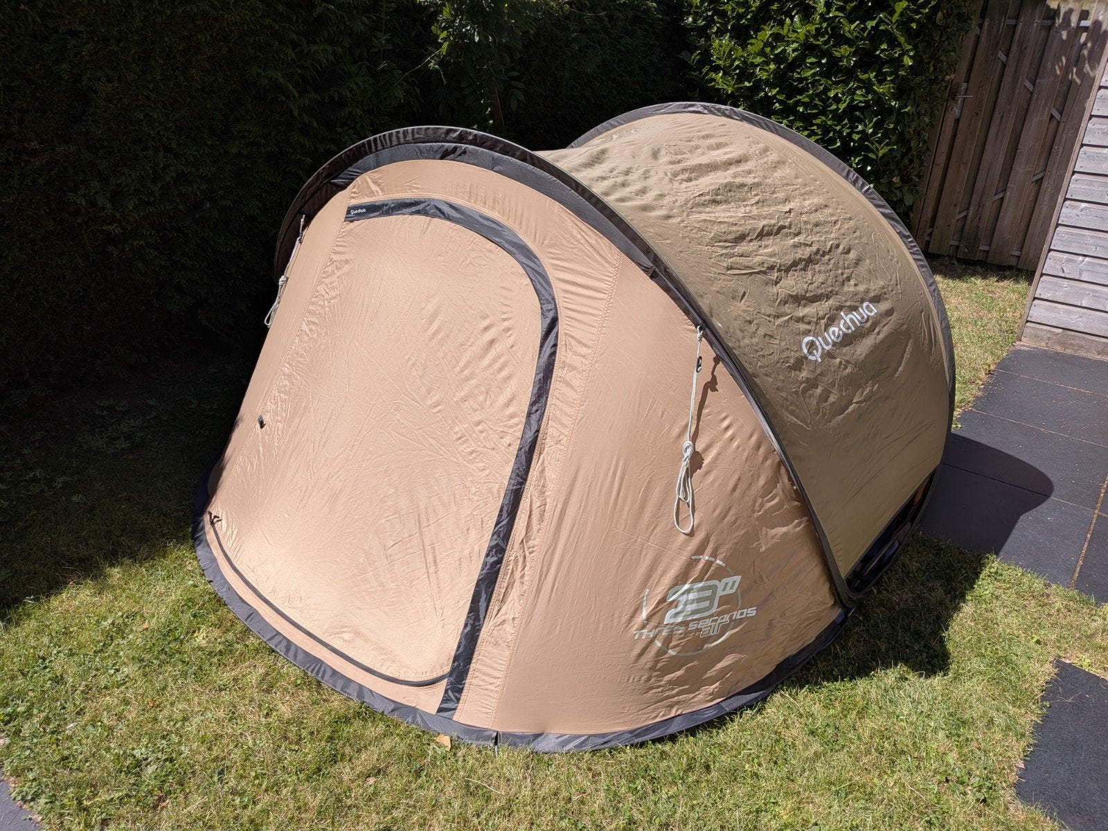 Quechua 3 persoons tent, Caravans en Kamperen, Tenten, Ophalen